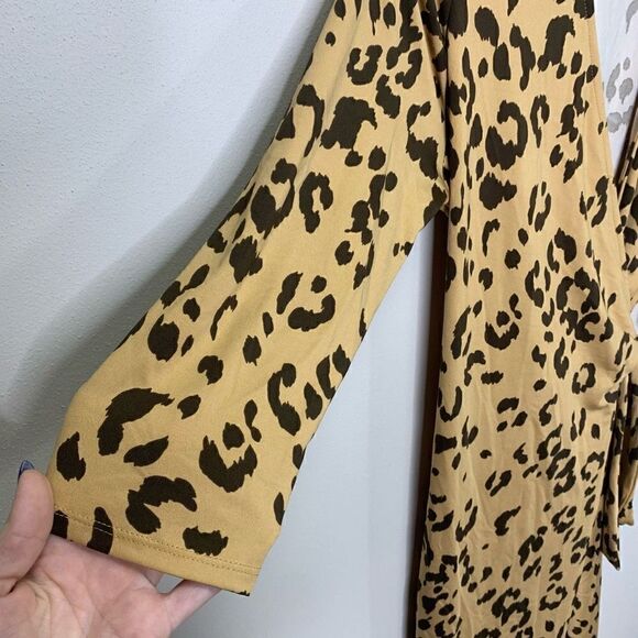 NEW LuLaRoe Michelle Wrap Dress Medium Rare Cheetah Print (J1) - Picture 4 of 7